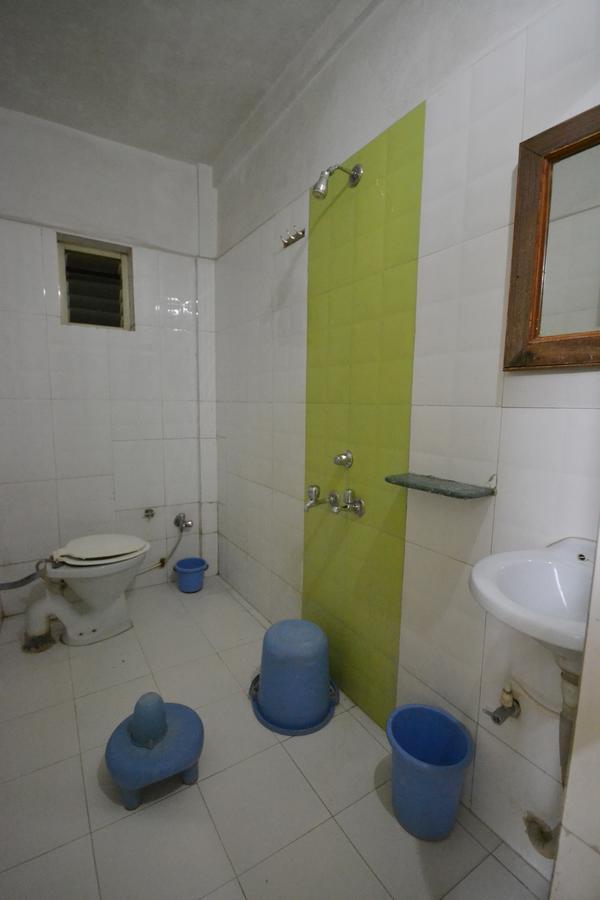 Hotel Madhava Sirdi Kültér fotó
